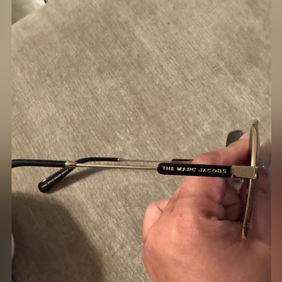 Unused Marc Jacobs Black and Gold Sunglasses - Picture 3 of 5